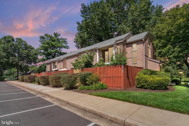 Building Photo - 10650 Green Mountain Cir