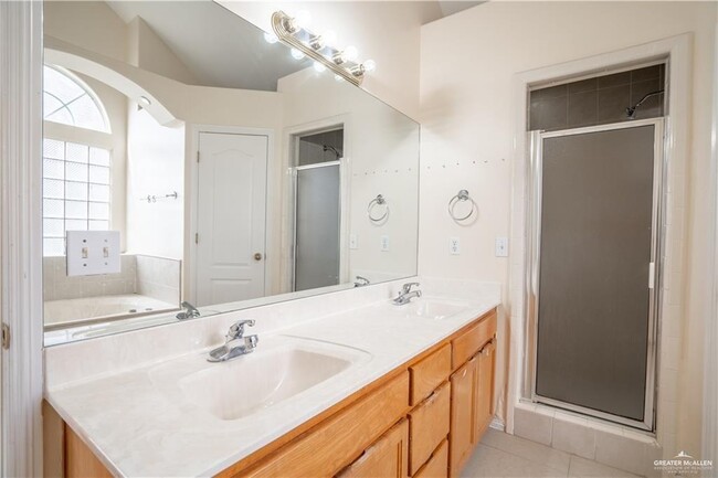 Building Photo - 22 San Gerardo St