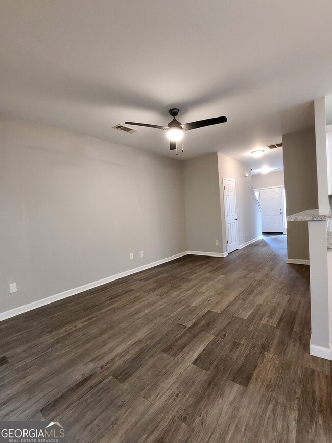 Building Photo - 285 Brookview Dr