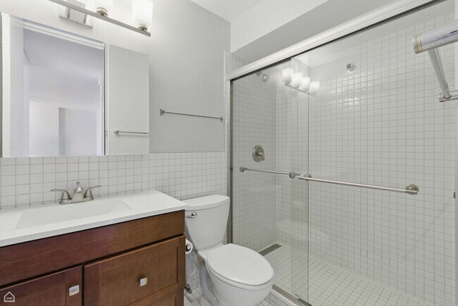 Building Photo - 1660 N La Salle Dr