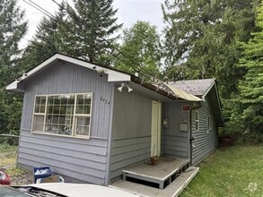 Building Photo - Two Bedroom One Bathroom House for Rent wi...