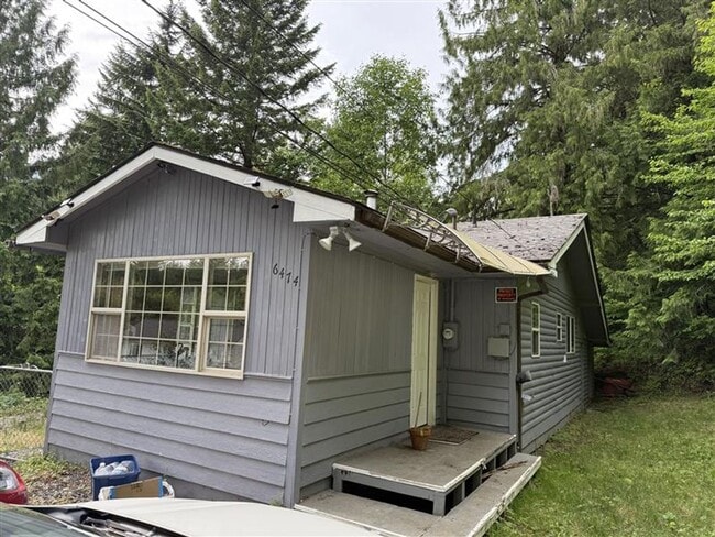 Primary Photo - Two Bedroom One Bathroom House for Rent wi...