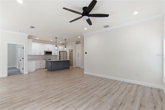 Building Photo - 3944 Watson Dr