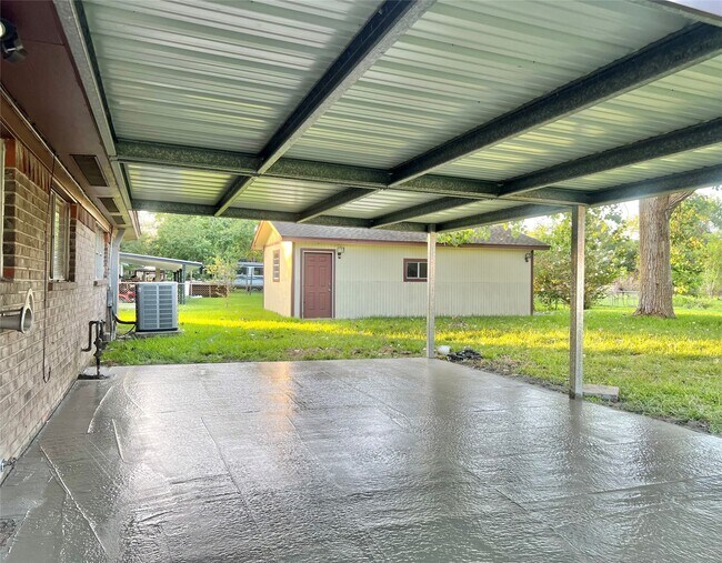 Building Photo - 3311 County Rd 890
