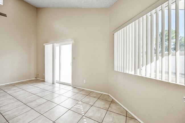 Building Photo - 7725 E Rovey Ave