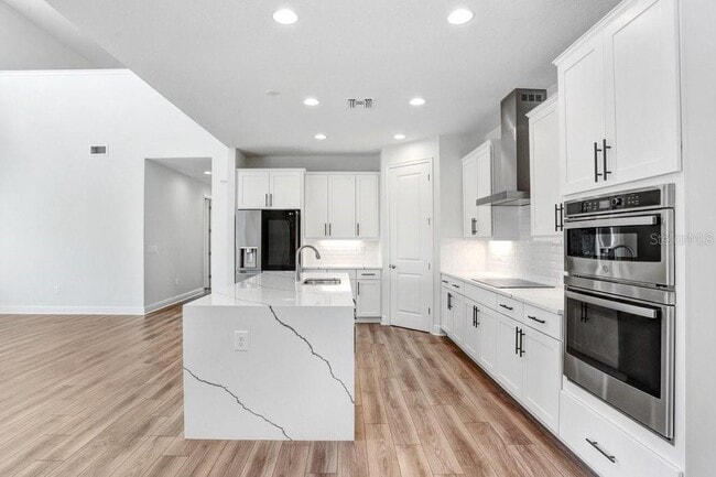 Building Photo - 28793 Sweet Persimmon Dr