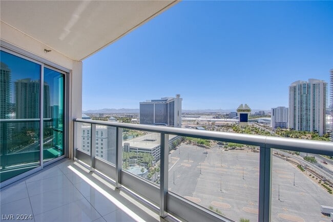 Building Photo - 222 Karen Ave