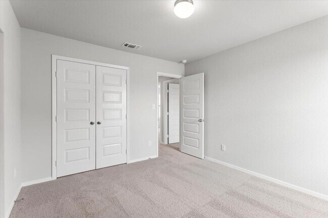 Building Photo - 2603 Totley Rd