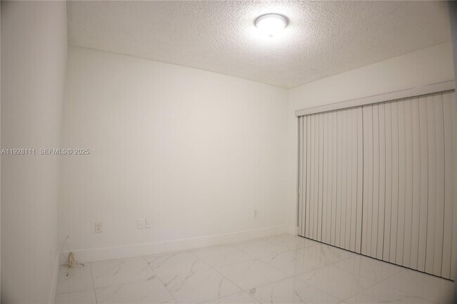 Building Photo - 5141 NW 101st Pl