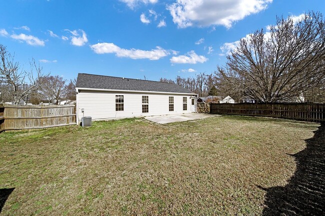 Building Photo - Lovely Three Bedroom Ranch Home in Indian ...