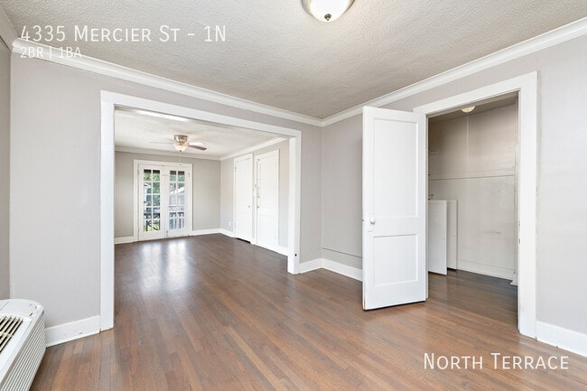 Building Photo - 4335 Mercier St