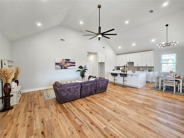 Building Photo - 328 Whispering Trail