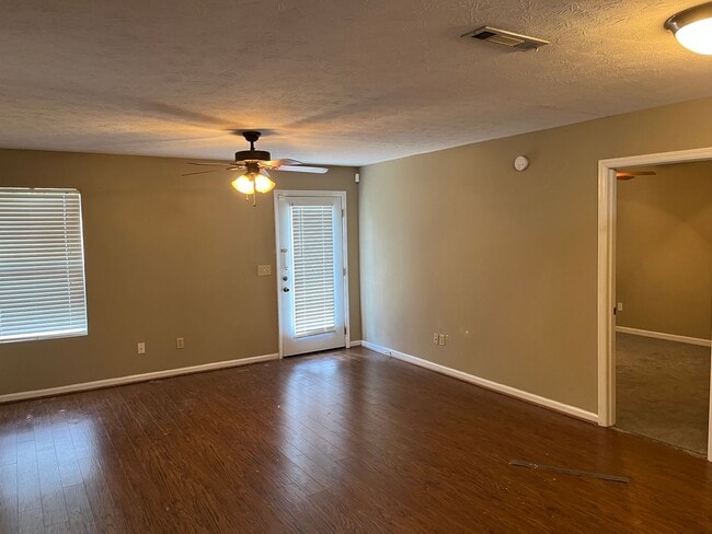 Building Photo - Cedar Chase - 3 Bedroom available August 2...