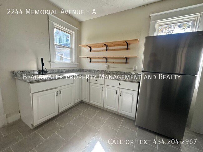 Building Photo - 2244 Memorial Ave