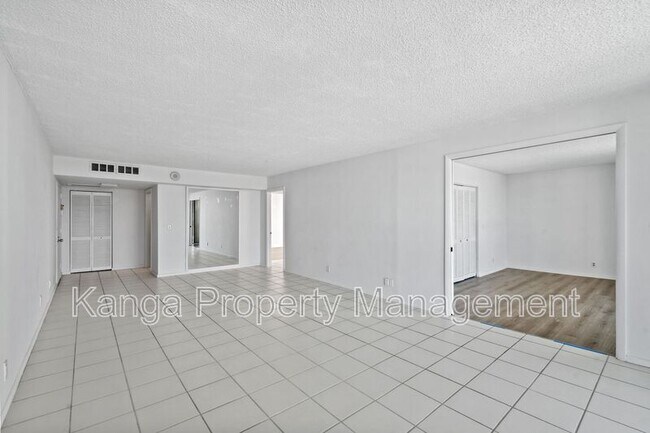 Building Photo - 2425 Presidential Way