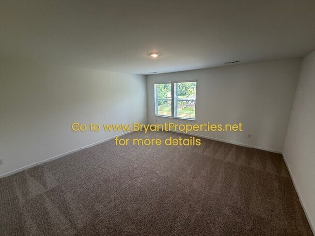 Building Photo - Single Family