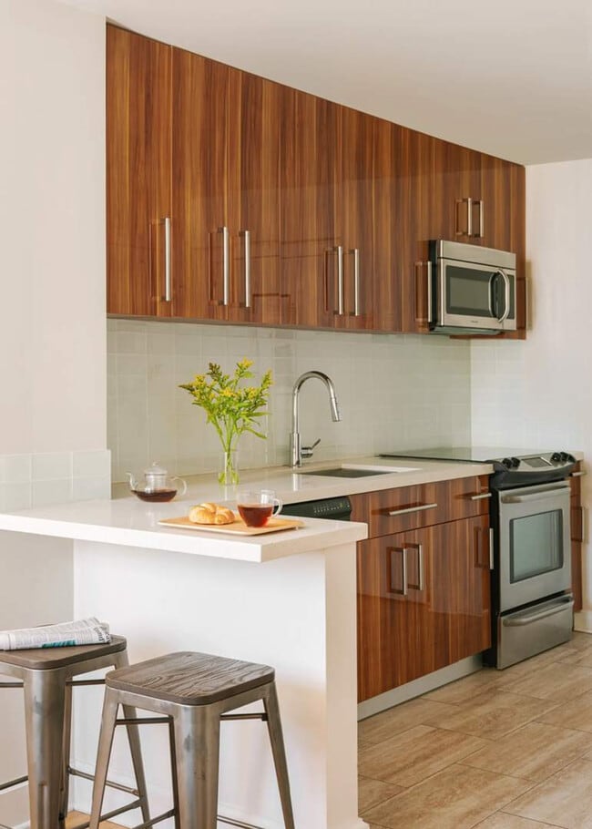 Building Photo - 925 Common St