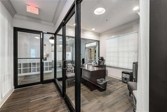 Building Photo - 1055 Piedmont Ave NE