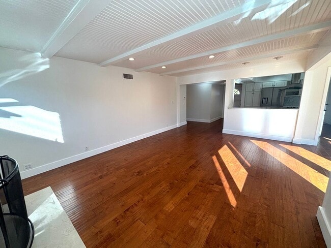 Building Photo - 3 Bedroom pool home available in exclusive Rossmoor neighborhood