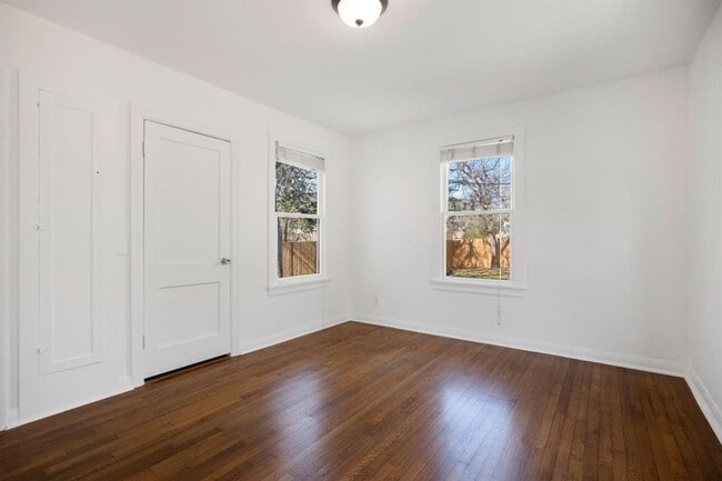Building Photo - 1704 Northwood Rd
