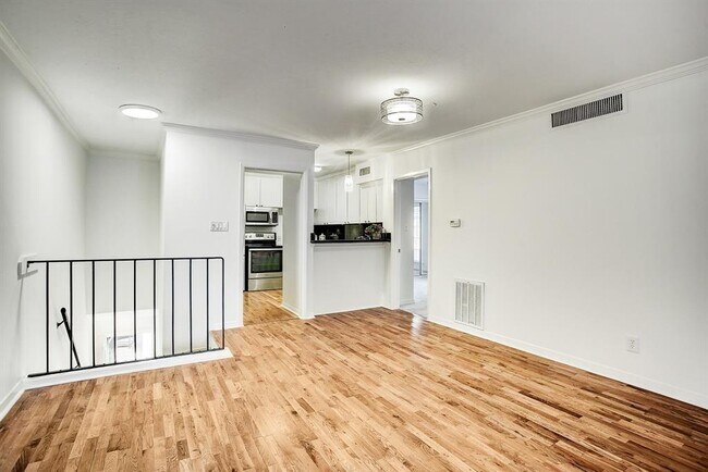 Building Photo - 3400 Timmons Ln