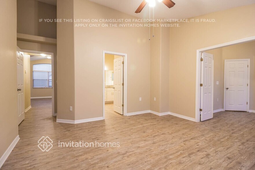 Building Photo - 14100 Yellow Wood Cir