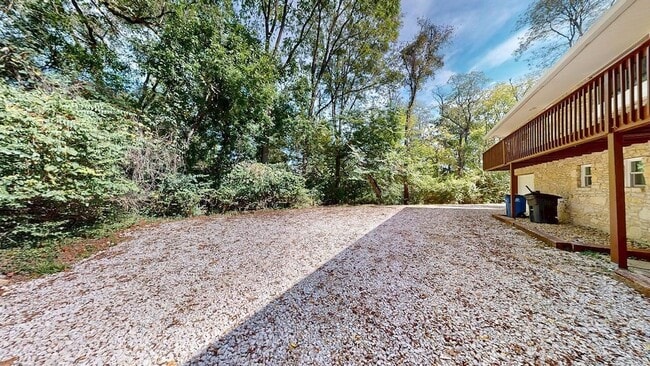 Building Photo - 32 Marion St