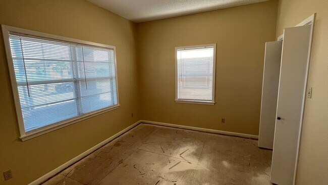 Building Photo - 1523 Avenue O