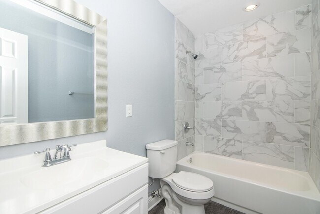 Building Photo - 107 Karde Ln