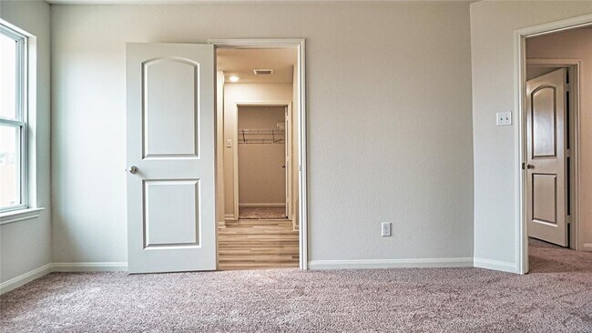 Building Photo - 7922 Vacek Meadows Loop