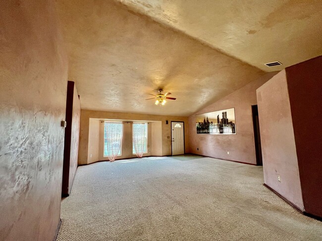 Building Photo - Single Family Home in Silt for Rent