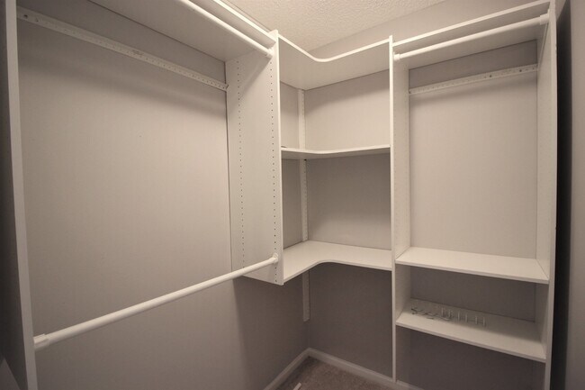 Building Photo - 2754 N Hampden Ct