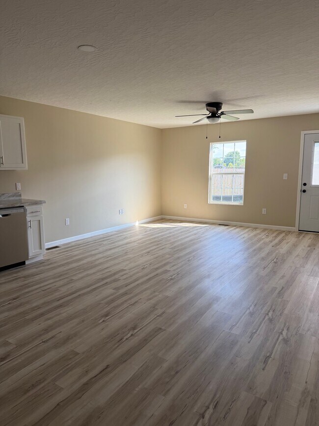 Building Photo - 91 Gullion Ln