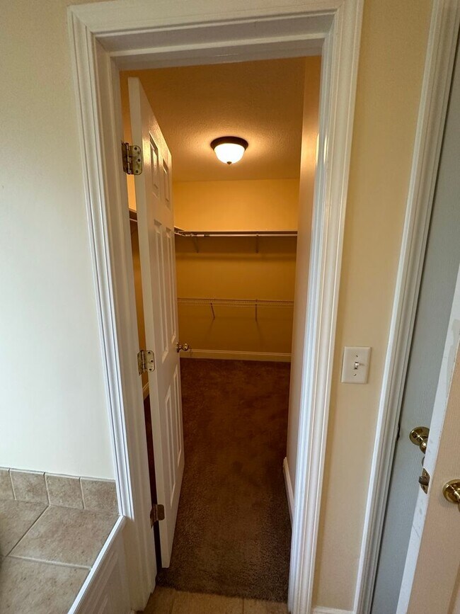 Building Photo - 789 Spence Dr