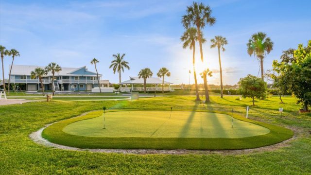 Building Photo - 100 61st St E