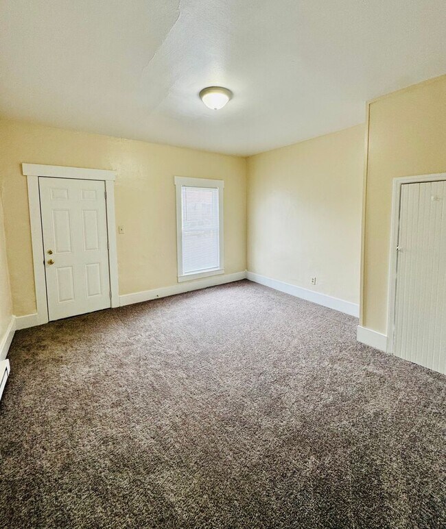 Building Photo - Cottage - Studio/1 bedroom