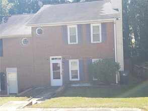 Building Photo - 760 Indian Lake Dr NW