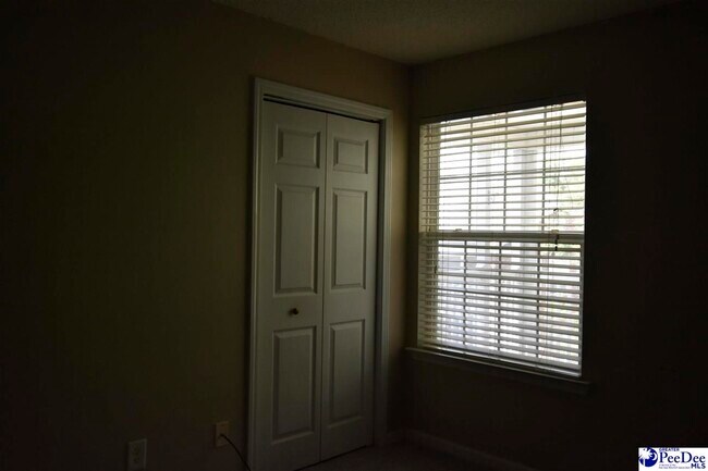 Building Photo - 2125 Sanderling Dr