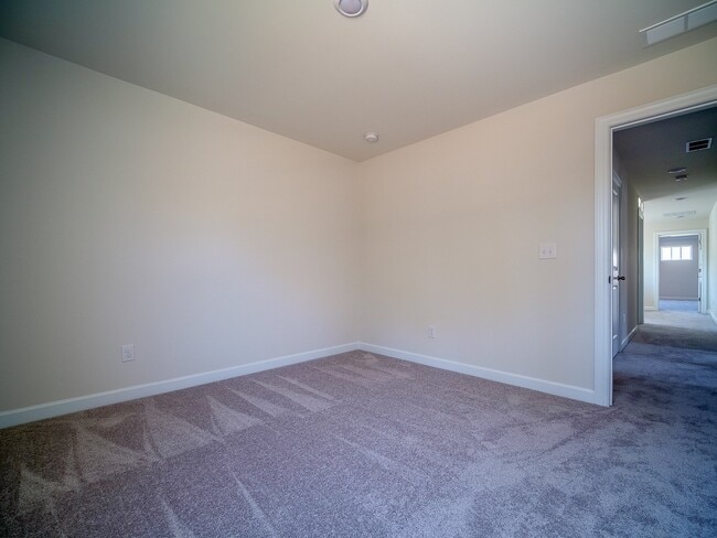 Building Photo - 515 Nixon Rd