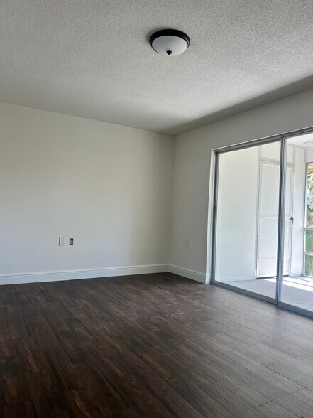 Building Photo - 1900 S Kanner Hwy