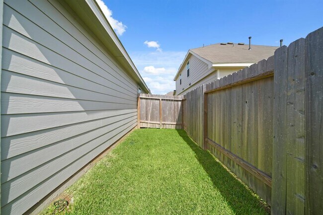 Building Photo - 5407 Briana Dee Dr