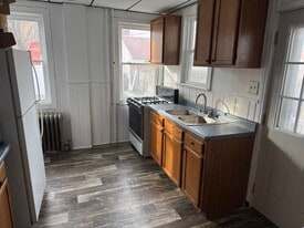 Building Photo - 2408 7th Ave