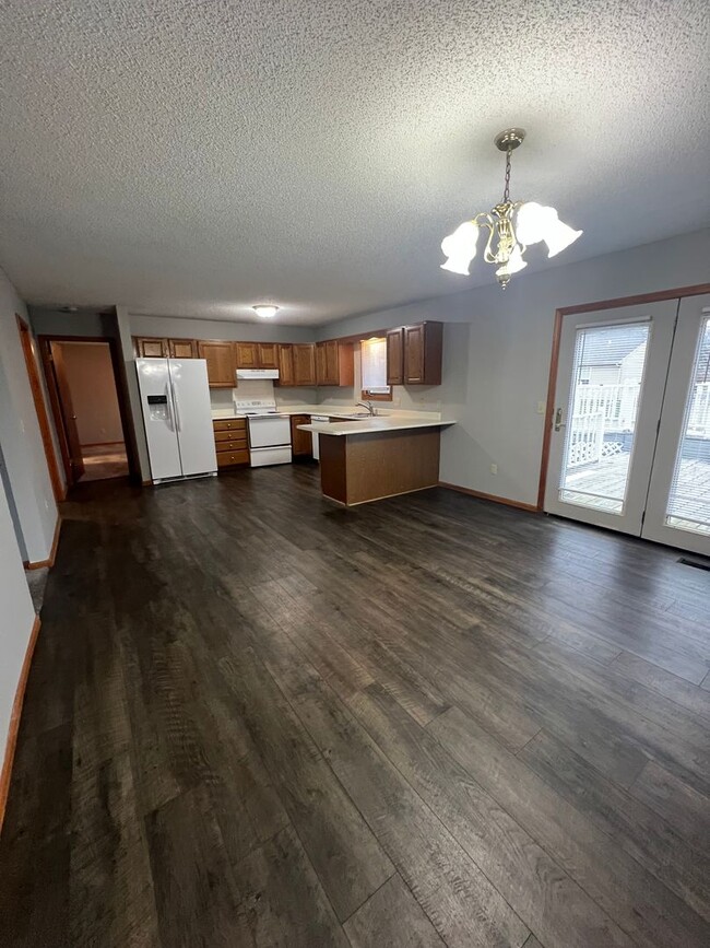 Building Photo - New Listing!! 4 Bedroom Home!! *RENT SPECI...