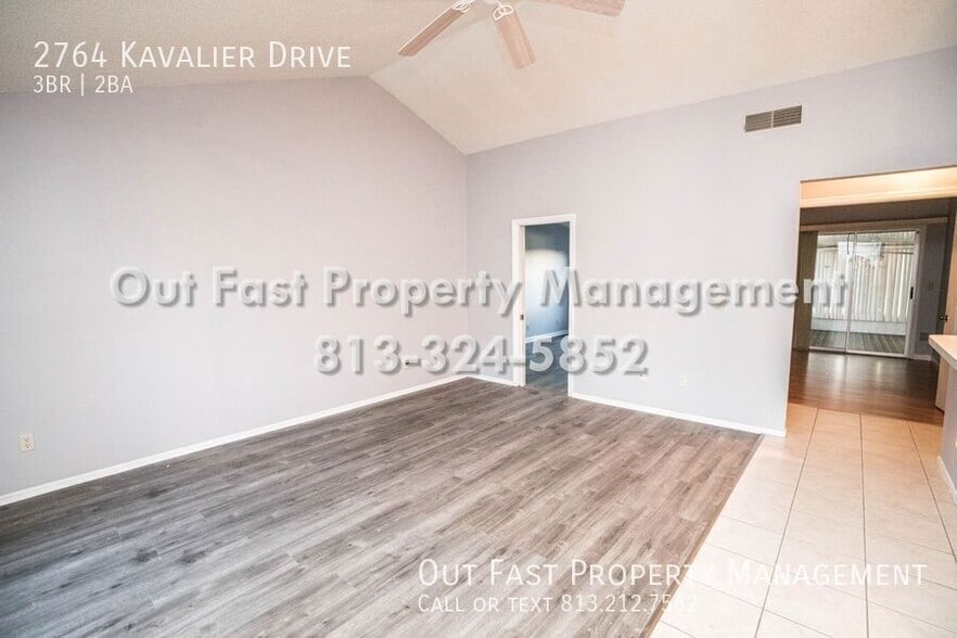 Building Photo - 2764 Kavalier Dr