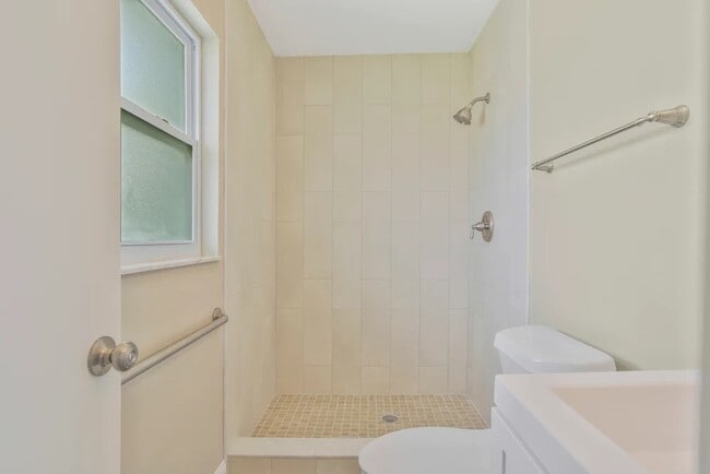 Building Photo - 6721 Precourt Dr