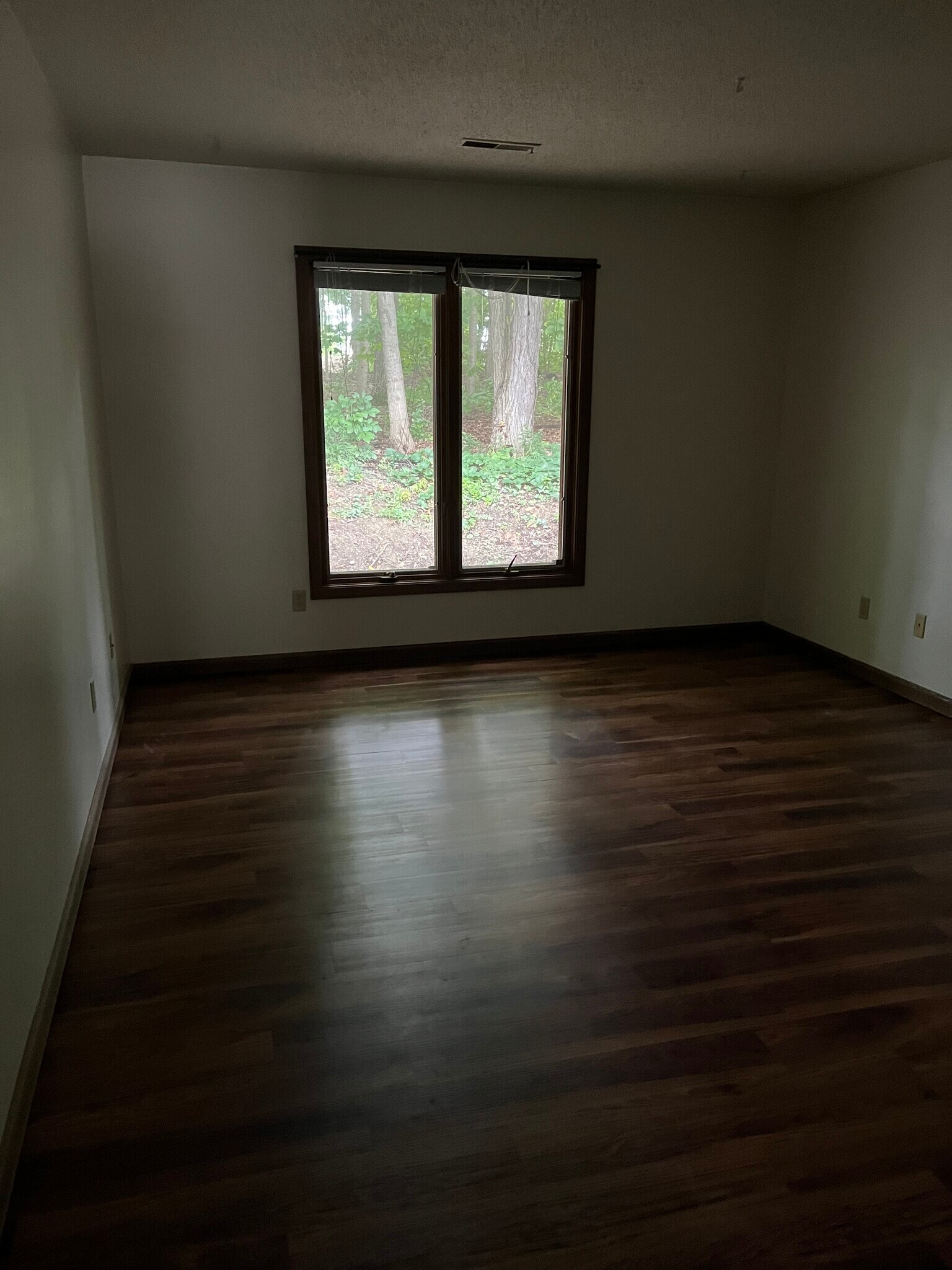 Building Photo - 2137 Versailles Village Pl