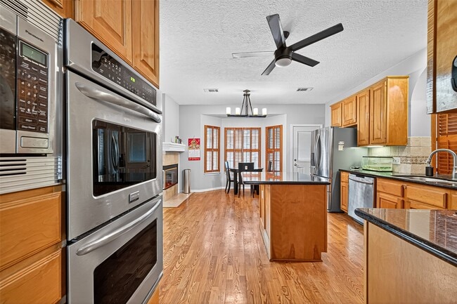 Building Photo - 602 Johnson Ln