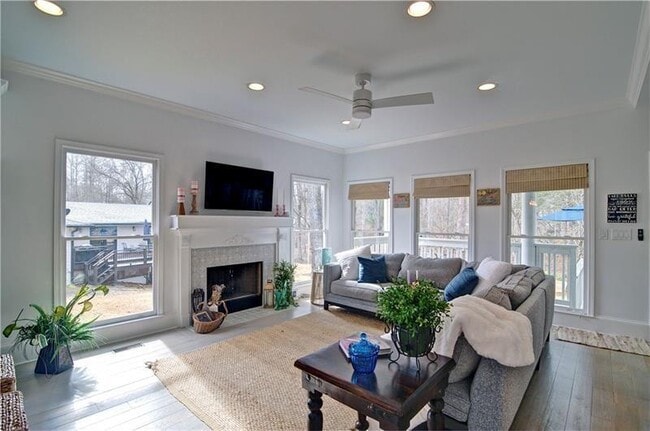 Building Photo - 4060 Merritt Dr