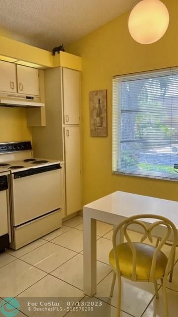 Building Photo - 8279 Summerbreeze Ln