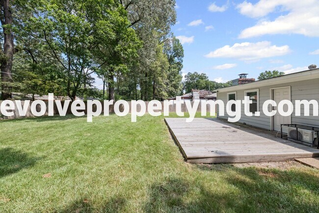 Building Photo - Charming Newly Renovated Home in East Memp...